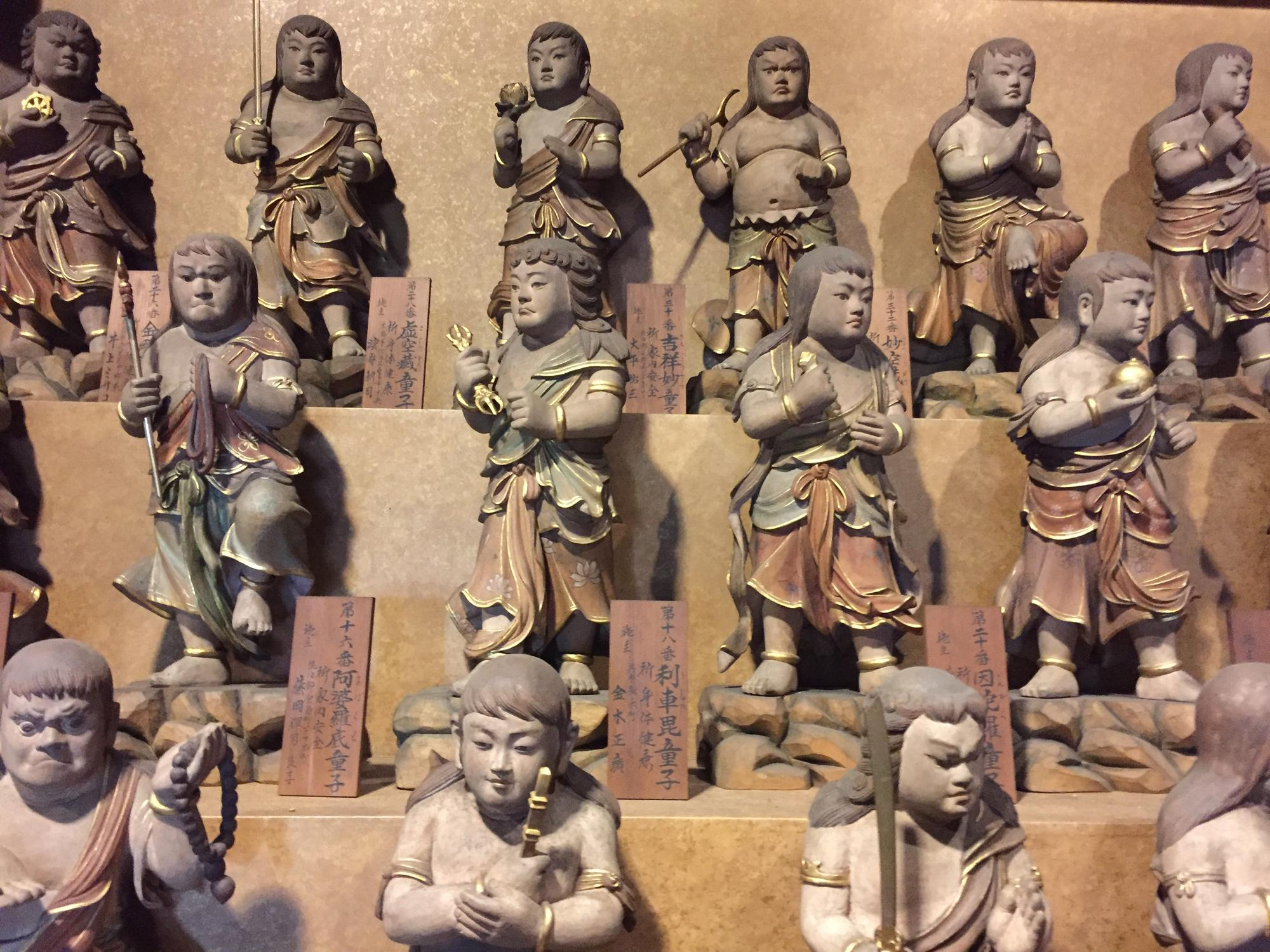 Dynasties and Sages, Demons and Sadvipras: Using Macrohistory to Navigate the Crossroads of Time